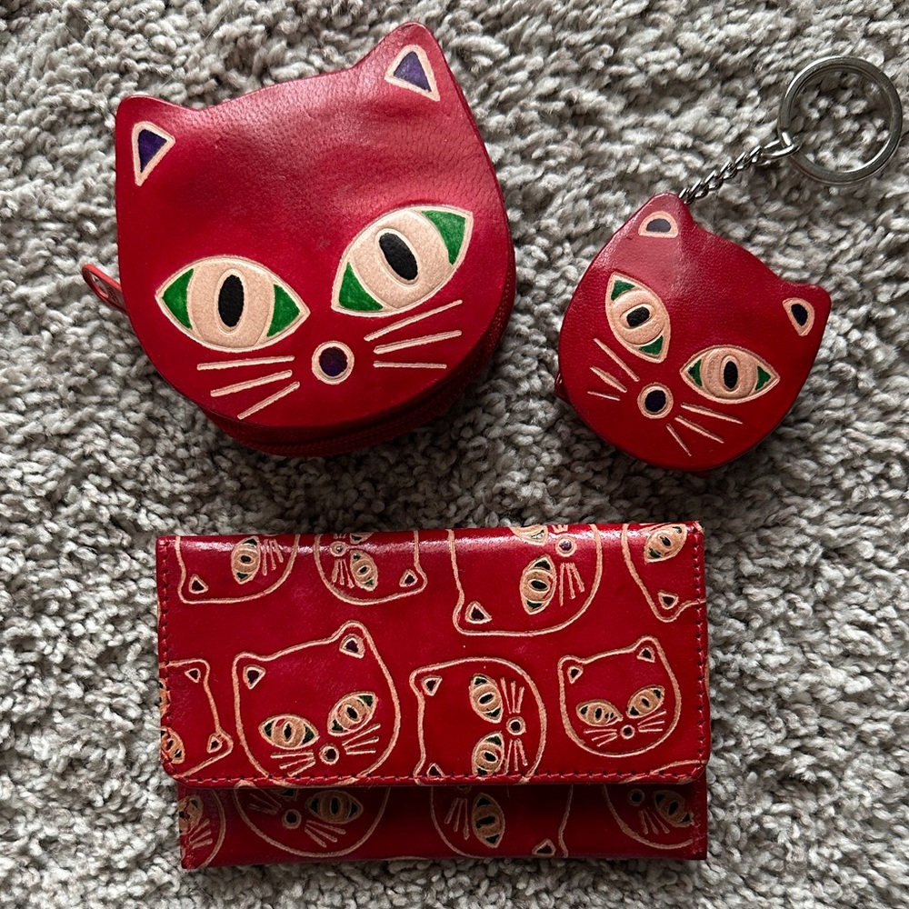 Vintage Kane M Leather cat EUC 3 piece set. Wallet, coin purse, key chain.